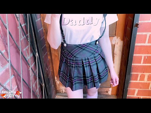 ❤️ 女学生深深地吸吮她的鸡巴，代替上课做爱 ️ Quality porn